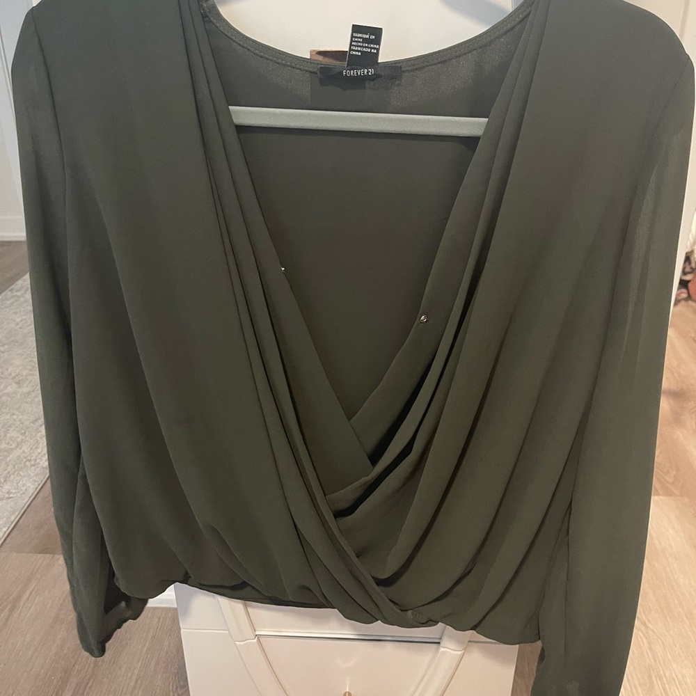 green long sleeve blouse